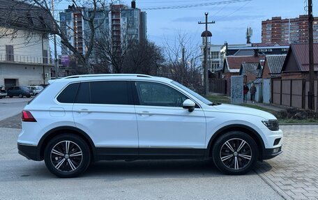 Volkswagen Tiguan II, 2017 год, 2 399 000 рублей, 4 фотография