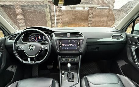 Volkswagen Tiguan II, 2017 год, 2 399 000 рублей, 9 фотография