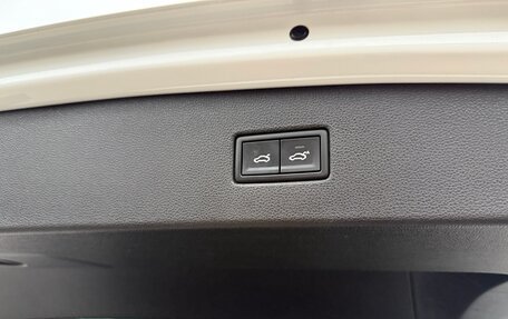 Volkswagen Tiguan II, 2017 год, 2 399 000 рублей, 18 фотография