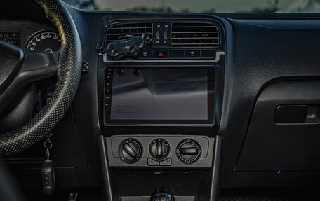 Volkswagen Polo VI (EU Market), 2018 год, 950 000 рублей, 15 фотография