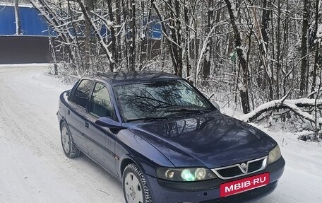 Opel Vectra B рестайлинг, 1996 год, 130 000 рублей, 3 фотография