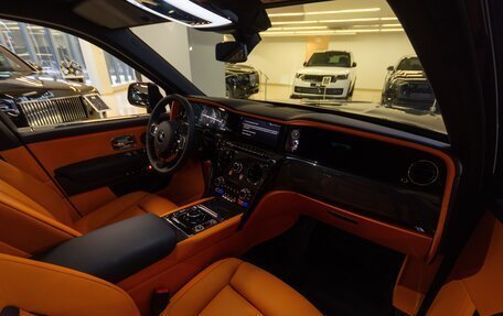 Rolls-Royce Cullinan, 2025 год, 89 900 000 рублей, 12 фотография