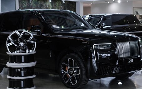Rolls-Royce Cullinan, 2025 год, 89 900 000 рублей, 27 фотография
