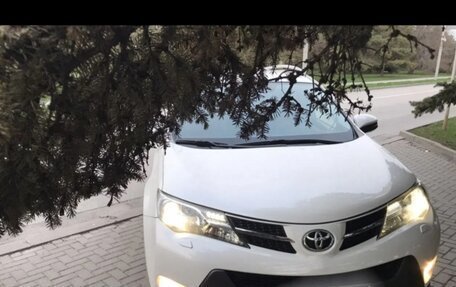 Toyota RAV4, 2013 год, 1 990 000 рублей, 8 фотография