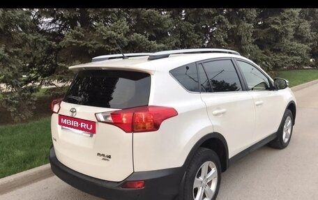 Toyota RAV4, 2013 год, 1 990 000 рублей, 5 фотография