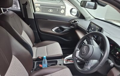 Toyota Yaris Cross, 2021 год, 2 000 000 рублей, 1 фотография