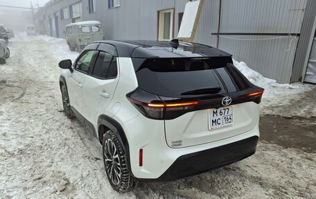 Toyota Yaris Cross, 2021 год, 2 000 000 рублей, 3 фотография