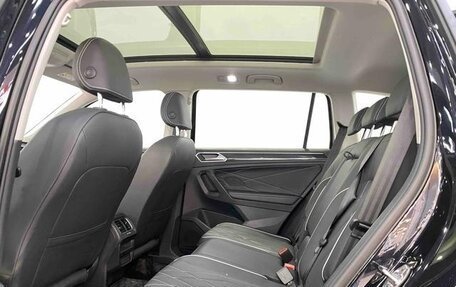 Volkswagen Tiguan II, 2023 год, 2 280 000 рублей, 11 фотография