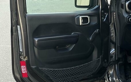 Jeep Wrangler, 2018 год, 2 900 000 рублей, 11 фотография