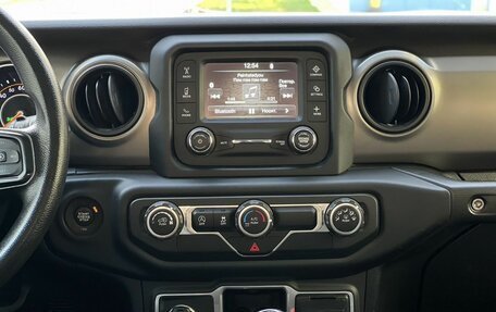 Jeep Wrangler, 2018 год, 2 900 000 рублей, 23 фотография