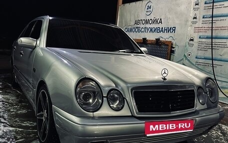 Mercedes-Benz E-Класс, 1998 год, 550 000 рублей, 3 фотография