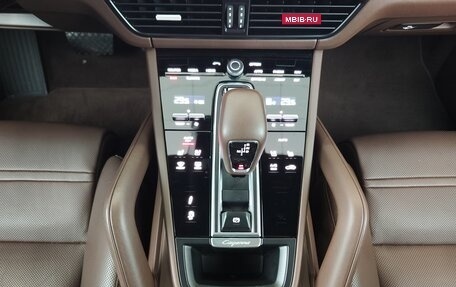 Porsche Cayenne III, 2020 год, 10 999 000 рублей, 9 фотография