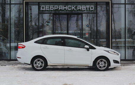 Ford Fiesta, 2015 год, 890 000 рублей, 4 фотография