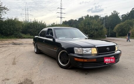 Toyota Celsior III, 1992 год, 900 000 рублей, 3 фотография