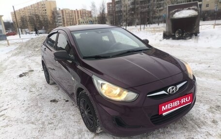 Hyundai Solaris II рестайлинг, 2011 год, 619 000 рублей, 2 фотография