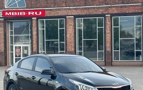 KIA Rio IV, 2021 год, 1 800 000 рублей, 1 фотография