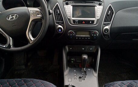 Hyundai ix35 I рестайлинг, 2010 год, 899 999 рублей, 7 фотография