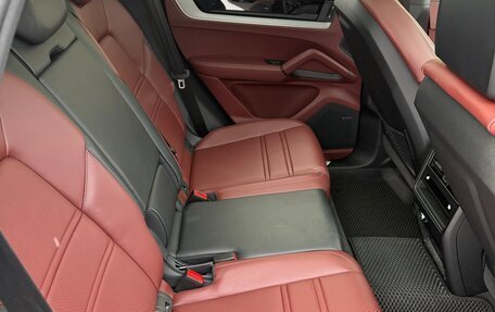 Porsche Cayenne III, 2025 год, 17 000 000 рублей, 22 фотография