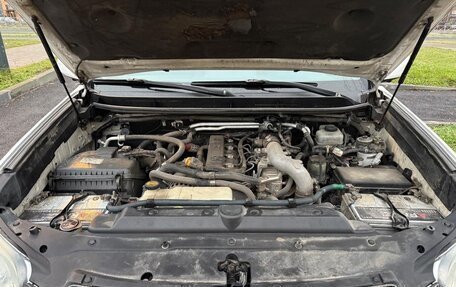 Toyota Land Cruiser Prado 150 рестайлинг 2, 2011 год, 2 400 000 рублей, 15 фотография