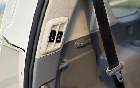 Toyota Land Cruiser Prado 150 рестайлинг 2, 2011 год, 2 400 000 рублей, 9 фотография