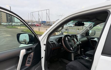 Toyota Land Cruiser Prado 150 рестайлинг 2, 2011 год, 2 400 000 рублей, 11 фотография