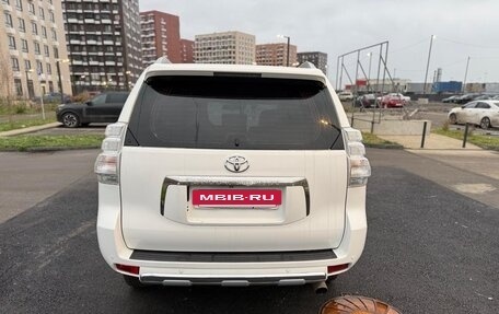 Toyota Land Cruiser Prado 150 рестайлинг 2, 2011 год, 2 400 000 рублей, 5 фотография