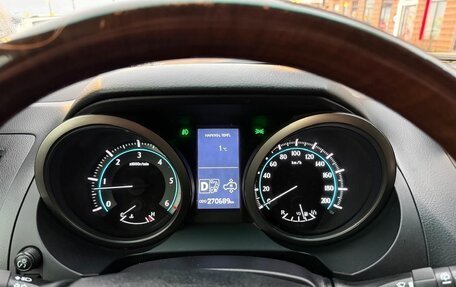 Toyota Land Cruiser Prado 150 рестайлинг 2, 2011 год, 2 400 000 рублей, 16 фотография