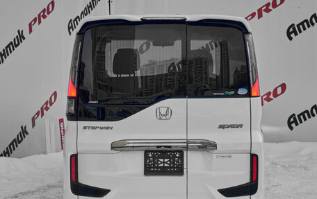 Honda Stepwgn IV, 2016 год, 2 100 000 рублей, 5 фотография