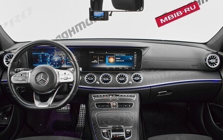 Mercedes-Benz E-Класс, 2020 год, 4 325 000 рублей, 9 фотография