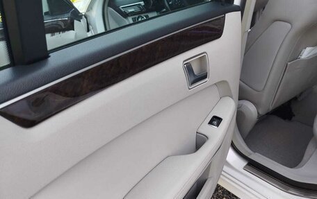 Mercedes-Benz E-Класс, 2012 год, 1 600 000 рублей, 3 фотография