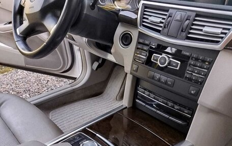 Mercedes-Benz E-Класс, 2012 год, 1 600 000 рублей, 4 фотография