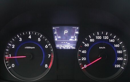 Hyundai Solaris II рестайлинг, 2013 год, 694 000 рублей, 9 фотография