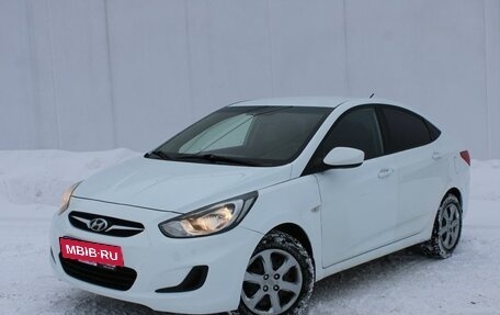 Hyundai Solaris II рестайлинг, 2013 год, 694 000 рублей, 2 фотография
