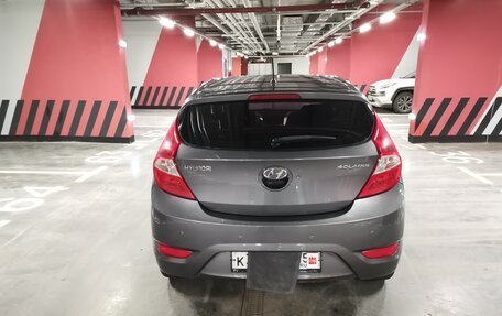 Hyundai Solaris II рестайлинг, 2013 год, 750 000 рублей, 4 фотография