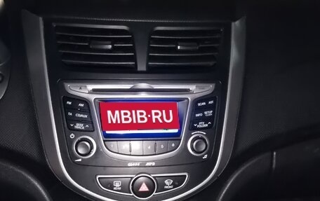 Hyundai Solaris II рестайлинг, 2013 год, 750 000 рублей, 11 фотография