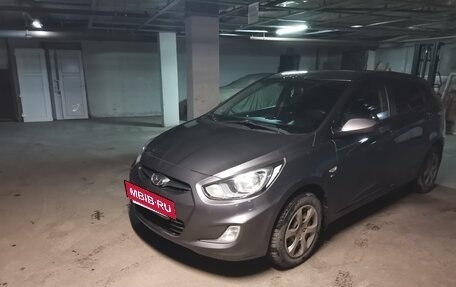 Hyundai Solaris II рестайлинг, 2013 год, 750 000 рублей, 12 фотография