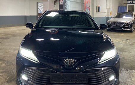 Toyota Camry, 2019 год, 2 575 000 рублей, 4 фотография