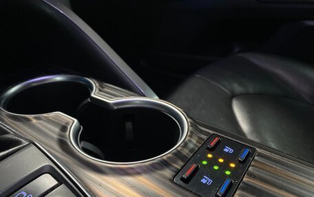 Toyota Camry, 2019 год, 2 575 000 рублей, 28 фотография