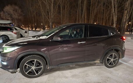 Honda Vezel, 2020 год, 2 300 000 рублей, 3 фотография