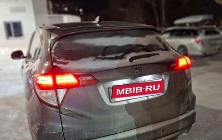 Honda Vezel, 2020 год, 2 300 000 рублей, 5 фотография