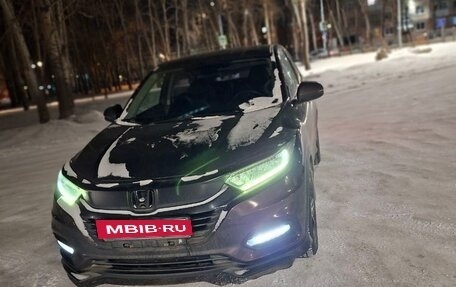 Honda Vezel, 2020 год, 2 300 000 рублей, 4 фотография