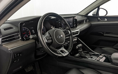 KIA K5, 2021 год, 2 700 000 рублей, 15 фотография