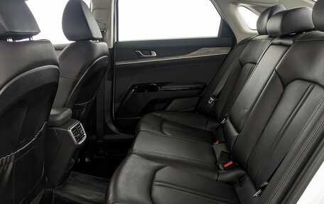 KIA K5, 2021 год, 2 700 000 рублей, 18 фотография