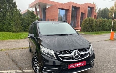 Mercedes-Benz V-Класс, 2021 год, 6 550 000 рублей, 1 фотография
