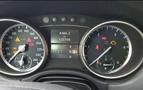 Mercedes-Benz M-Класс, 2011 год, 2 400 000 рублей, 2 фотография