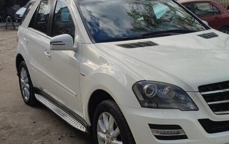 Mercedes-Benz M-Класс, 2011 год, 2 400 000 рублей, 13 фотография