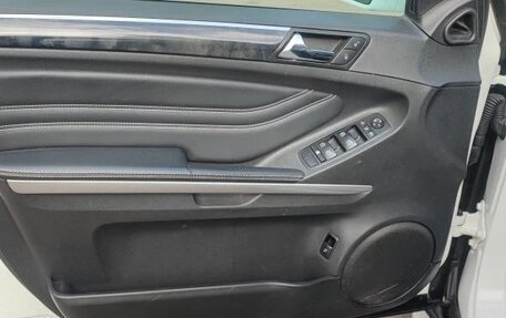 Mercedes-Benz M-Класс, 2011 год, 2 400 000 рублей, 20 фотография