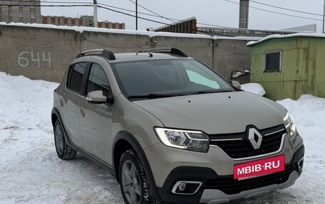 Renault Sandero II рестайлинг, 2019 год, 1 340 000 рублей, 2 фотография
