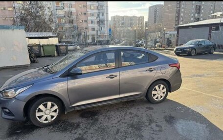 Hyundai Solaris II рестайлинг, 2018 год, 730 000 рублей, 3 фотография