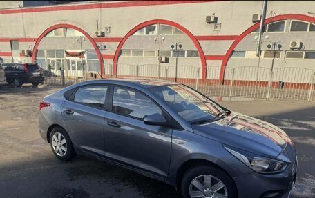 Hyundai Solaris II рестайлинг, 2018 год, 730 000 рублей, 4 фотография